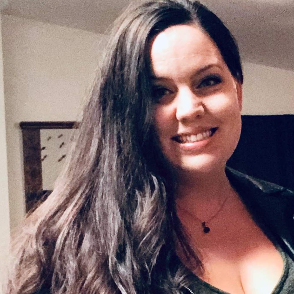 Meet your Posher, Kayla